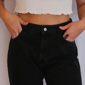 High-rise wide-leg raw hem jeans (Black)